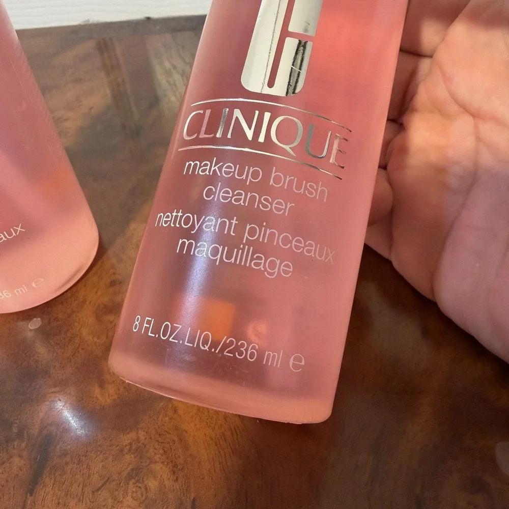 Clinique MAKEUP BRUSH CLEANSER 8 FL OZ  Lot Of Two.‎ Authentic